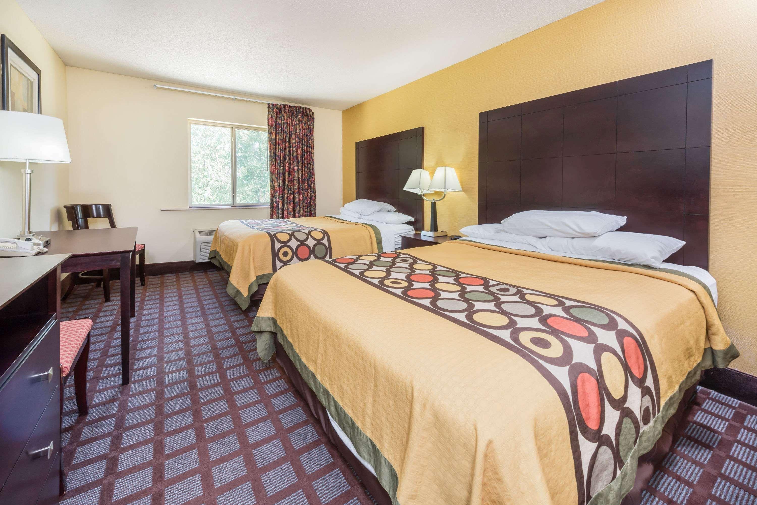 Super 8 By Wyndham Bloomington University Area Eksteriør bilde
