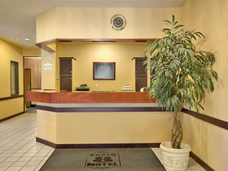 Super 8 By Wyndham Bloomington University Area Eksteriør bilde